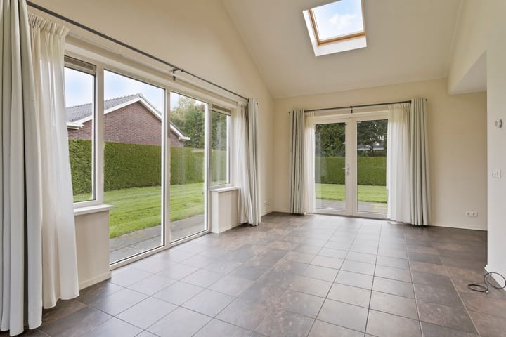 Foto 5 van Postdijk 9-B