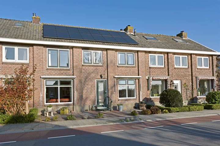 Voorweg 83