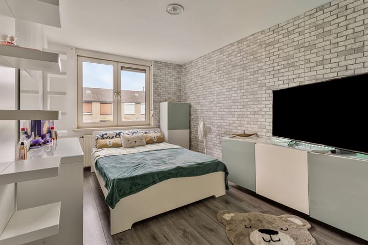 Photo 14 of Eggelstraat 13