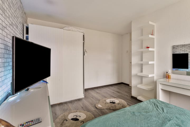 Photo 15 of Eggelstraat 13