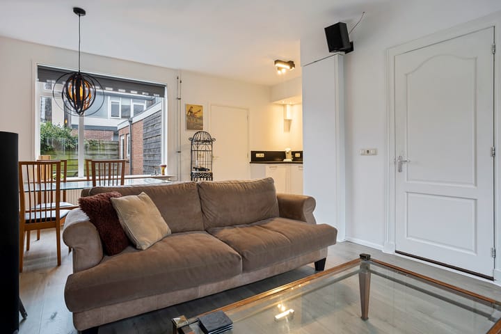 Photo 8 of Albertine Agnesstraat 5