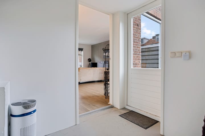 Photo 17 of Albertine Agnesstraat 5