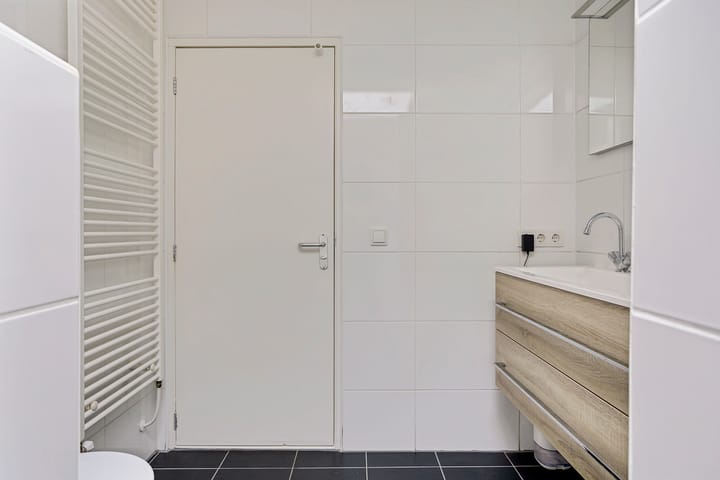 Photo 20 of Albertine Agnesstraat 5