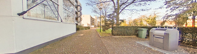 Bekijk 360° foto van Straatbeeld van Laan van de Mensenrechten 308