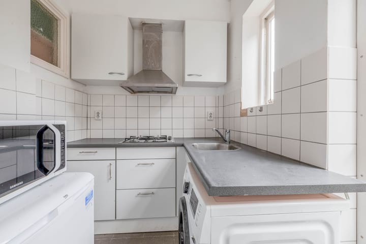 Photo 4 of Bernardus Gewinstraat 36-D