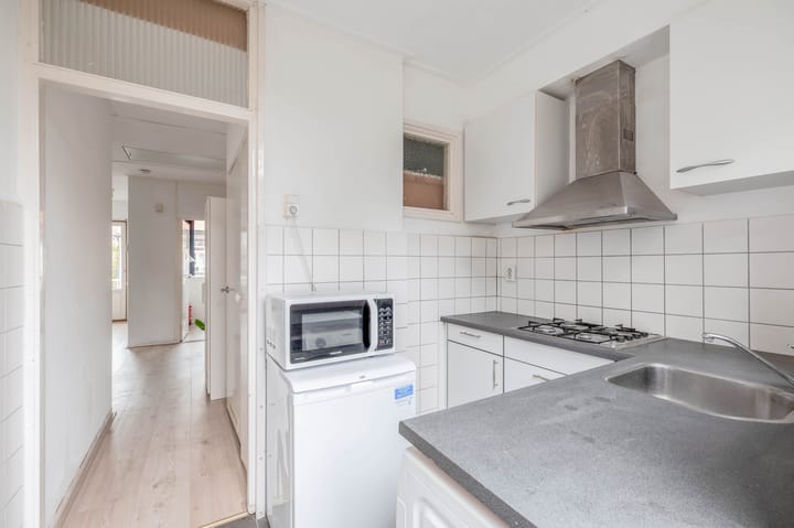 Photo 14 of Bernardus Gewinstraat 36-D