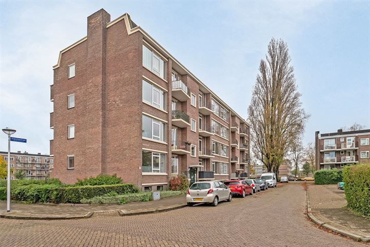 View photo 30 of Isabellastraat 28