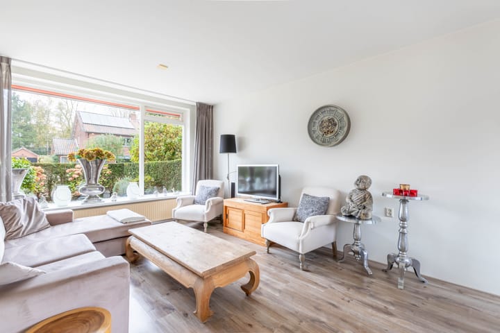 Photo 9 of Van Hogendorplaan 53