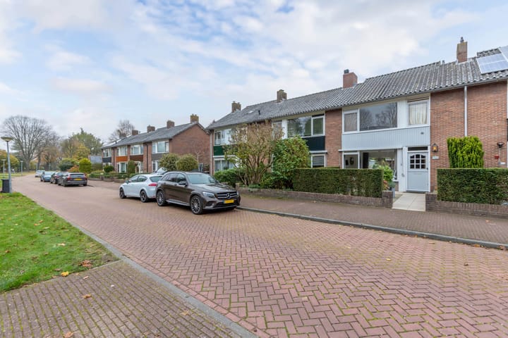 Foto 4 van Van Hogendorplaan 53