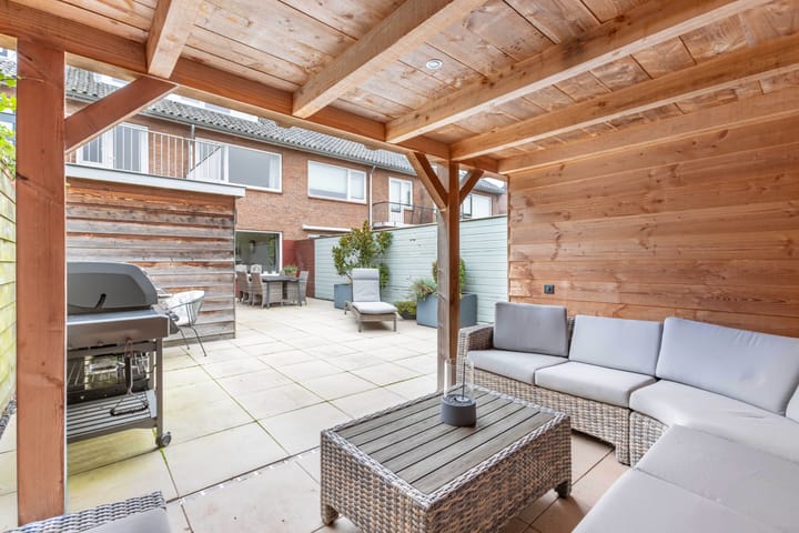 Photo 17 of Van Hogendorplaan 53