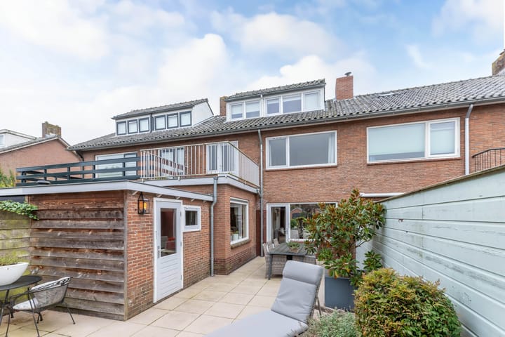 Photo 19 of Van Hogendorplaan 53