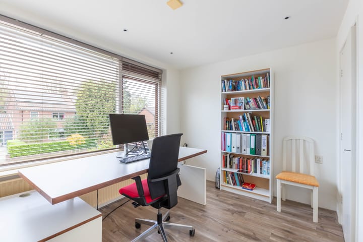 Photo 26 of Van Hogendorplaan 53