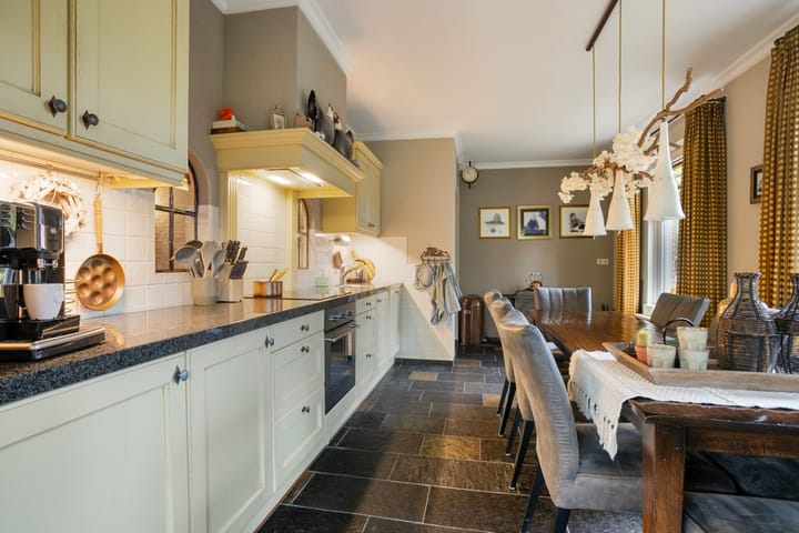 Foto 24 van Wethouder Teunissenstraat 26