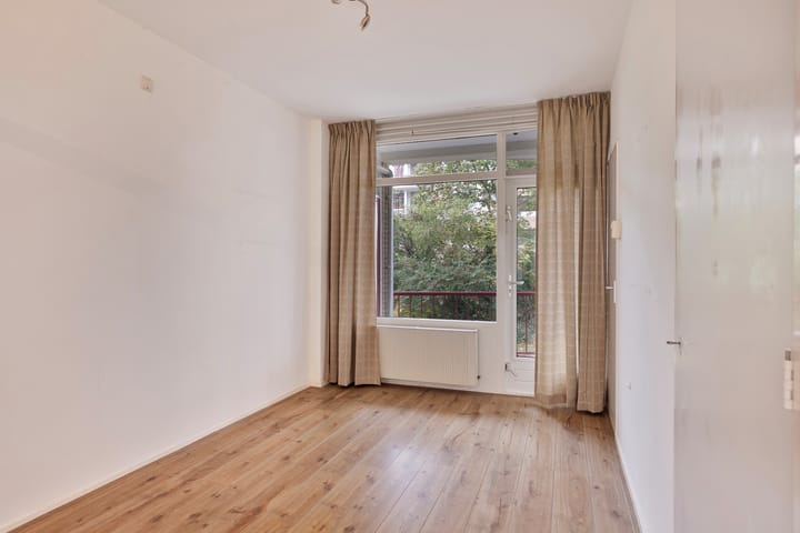 Photo 13 of M. Harpertszoon Tromplaan 154