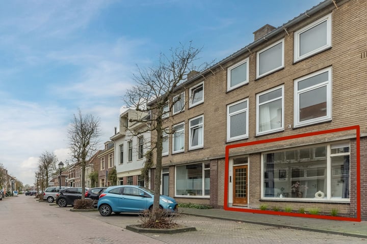 View photo 1 of Zandstraat 55