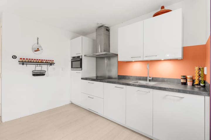 Photo 12 of Laurierstraat 24