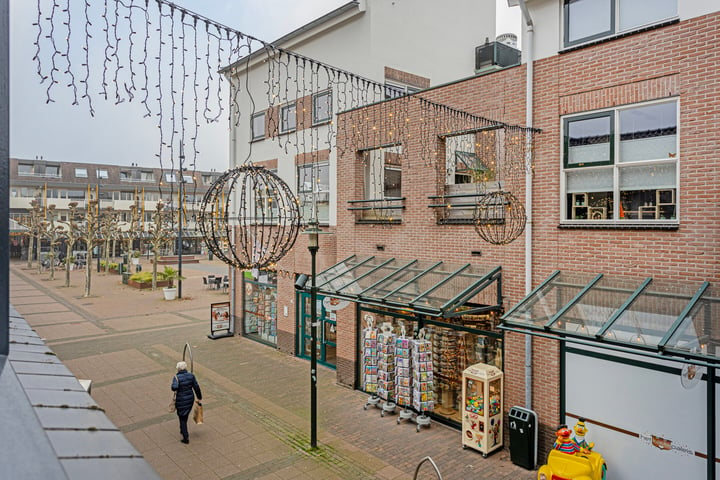 View photo 19 of Bernhardstraat 43