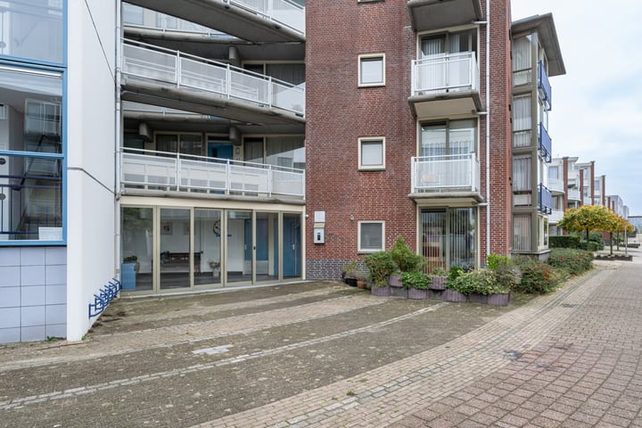 Bekijk foto 5 van Muiderslotpad 35