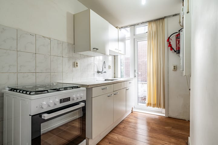 Foto 15 van De Genestetlaan 111