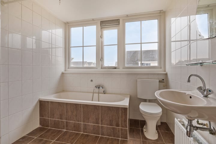 Photo 23 of De Doft 8