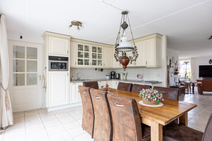 Photo 17 of Broedertrouw 12