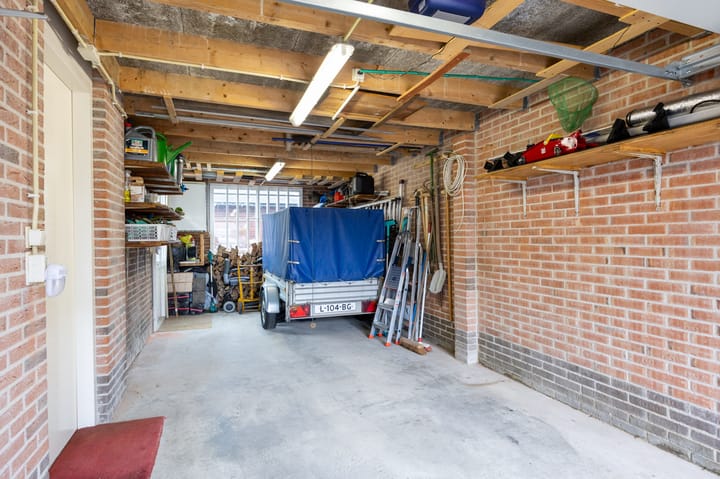 Photo 57 of Broedertrouw 12