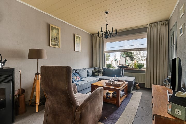 Photo 5 of Plevierstraat 8