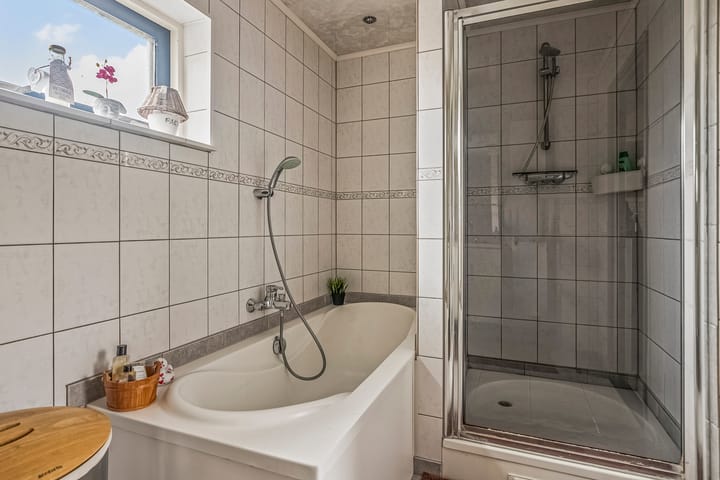 Photo 13 of Plevierstraat 8