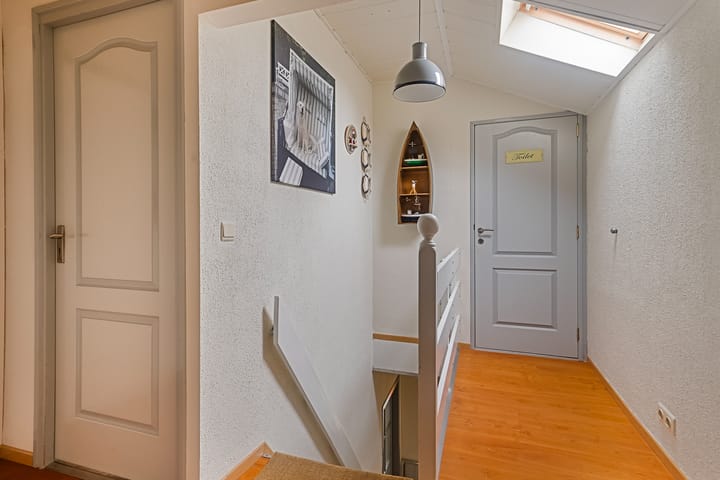 Photo 15 of Plevierstraat 8