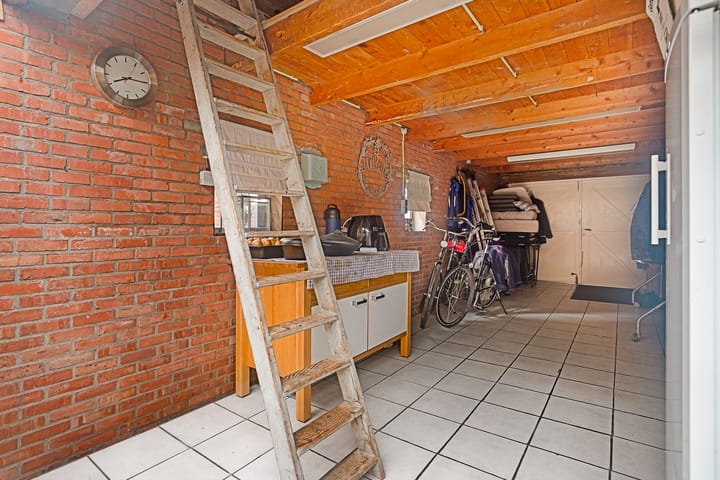 Photo 28 of Plevierstraat 8