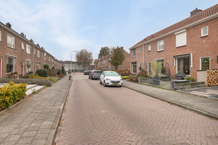 Bekijk foto 7 van Dokter Baxstraat 4