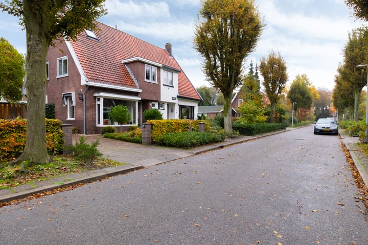 Foto 47 van Rozenlaan 14