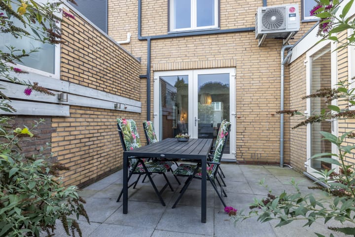 Photo 28 of Beethovenstraat 38