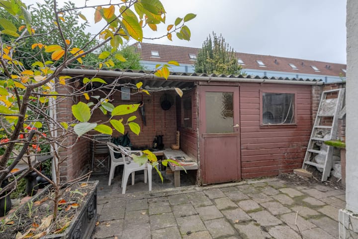 Foto 19 van Zwijndrechtsestraat 31