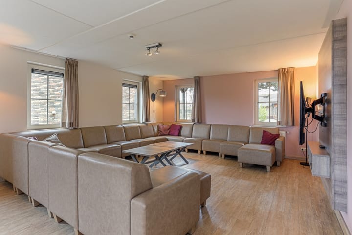 Foto 10 van Trancheeweg 7-522