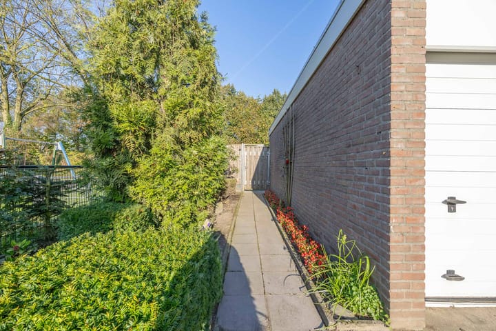 Photo 31 of Allegrostraat 13