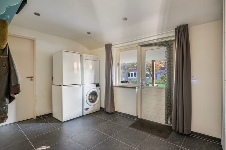 Foto 21 van Leenderweg 35-A