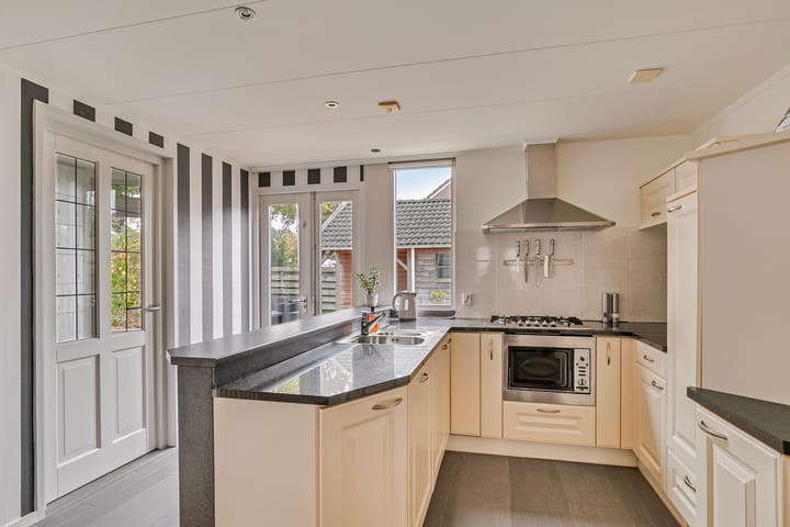 Foto 14 van Bremstraat 13