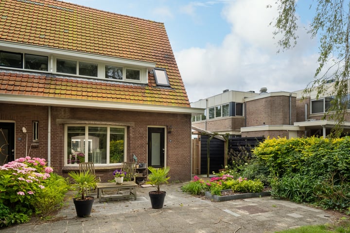 View photo 8 of Menisweg 19