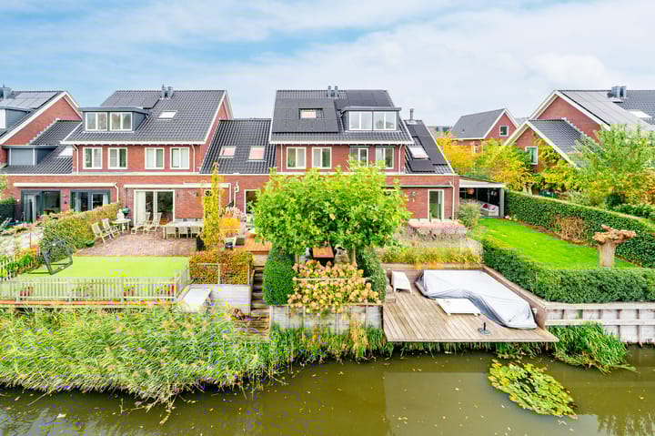 Foto 21 van Rechtsbuitenstraat 24