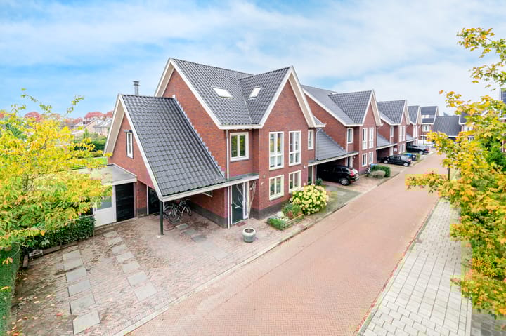 Foto 49 van Rechtsbuitenstraat 24