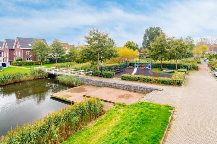 Foto 51 van Rechtsbuitenstraat 24