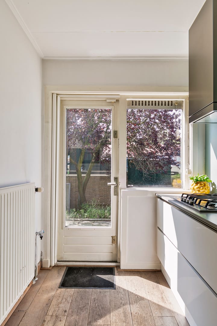 Foto 16 van Johan de Wittlaan 110