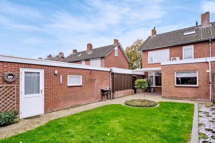 Foto 6 van Terlingenplein 40