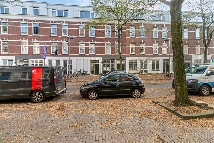 View photo 1 of Atjehstraat 74-B