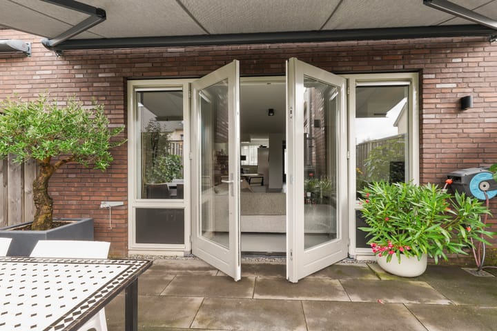 Foto 30 van Kees en Henny de Ruijterstraat 16