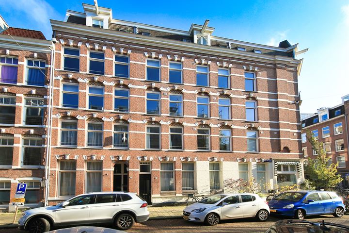 Bekijk foto 1 van Pieter Baststraat 13-1