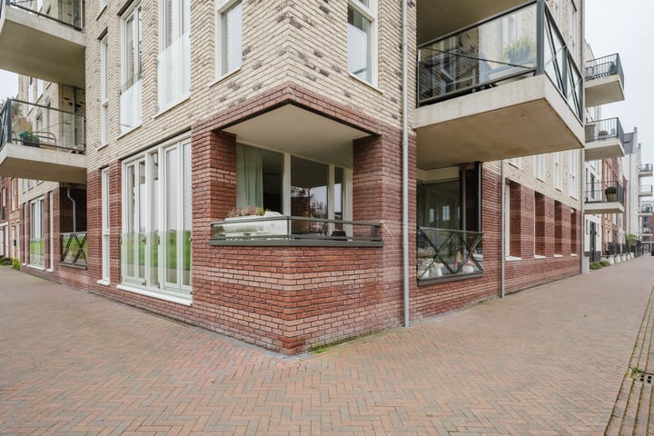 Bekijk foto 2 van Sluiskade 58