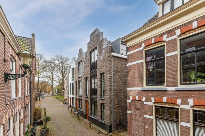 View photo 24 of Baanstraat 32-H