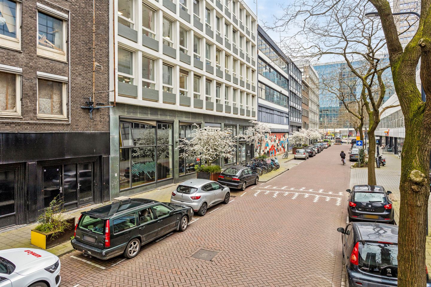 View photo 1 of Delftsestraat 19-A